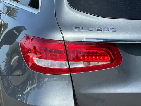 Used 2018 Mercedes-Benz GLC 300 image 30