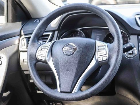 Used 2016 Nissan Rogue SV FWD image 19