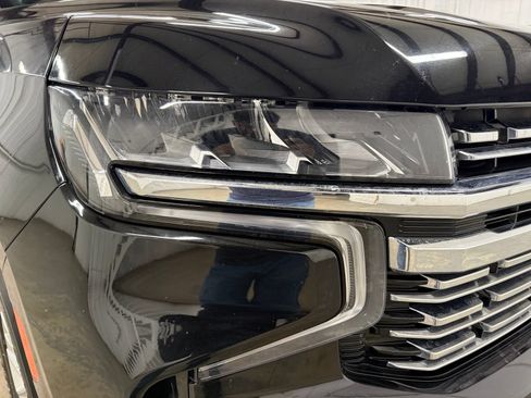 Used 2024 Chevrolet Tahoe Premier RWD image 3