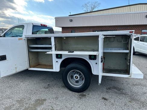 Used 2015 Chevrolet Silverado 3500 W/T image 16