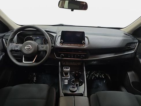 Used 2024 Nissan Rogue S AWD/4WD image 10