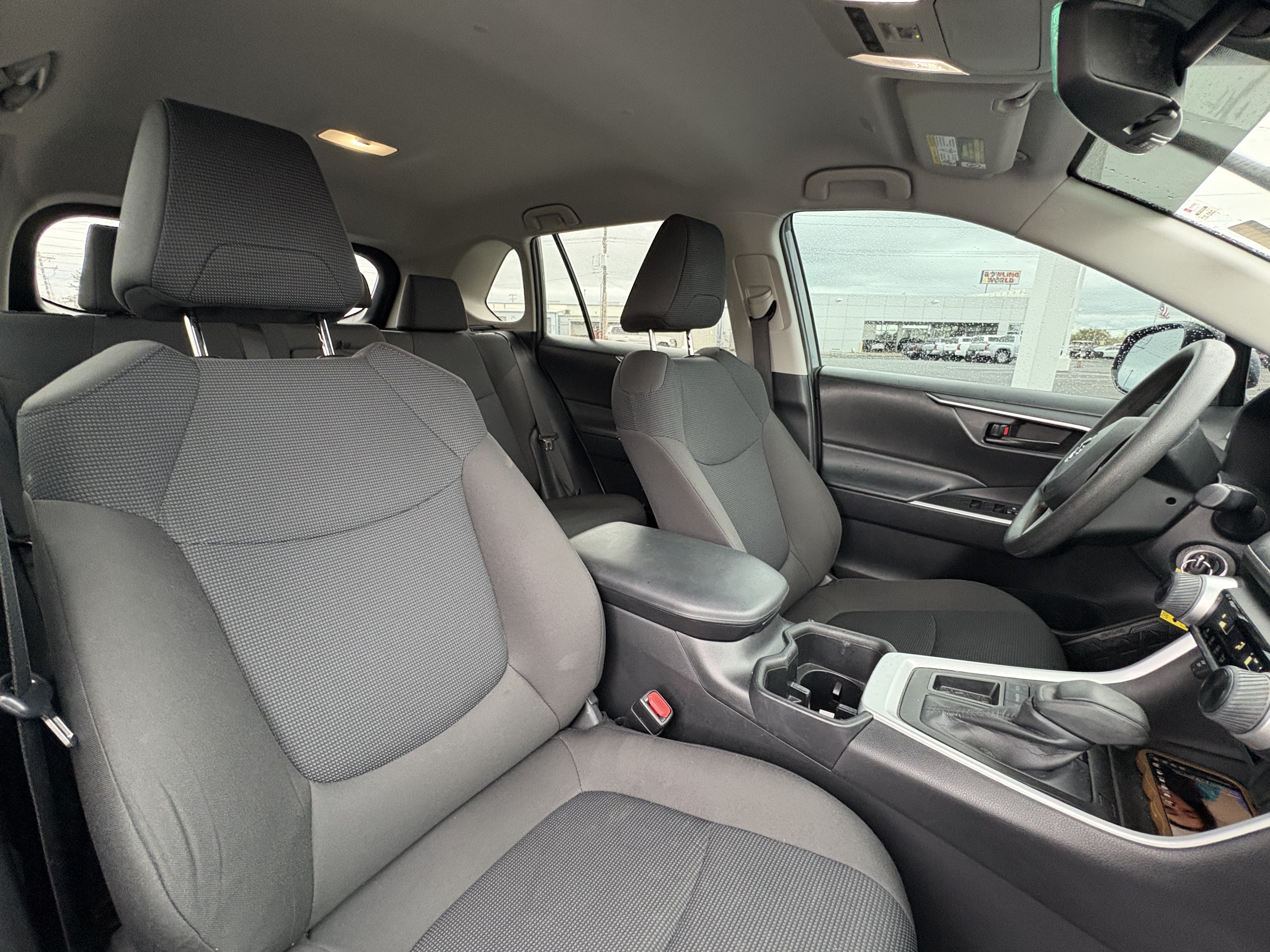 Used 2023 Toyota RAV4 LE FWD image 20