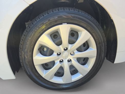 Used 2026 Toyota Corolla LE AWD/4WD image 9