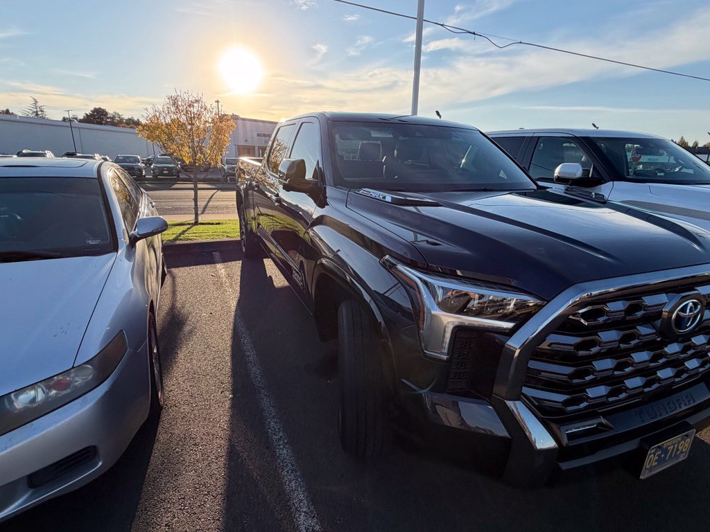 Used 2024 Toyota Tundra Platinum AWD/4WD image 8