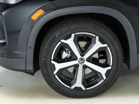 New 2026 Volkswagen Tiguan SE FWD image 5