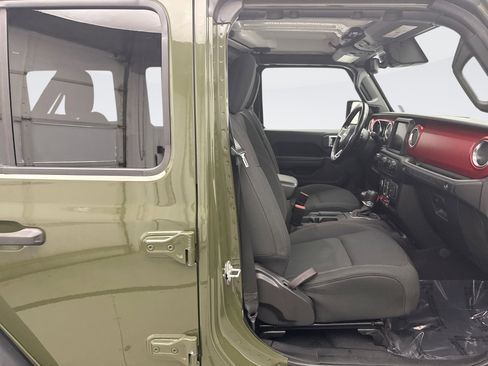 Used 2021 Jeep Wrangler Unlimited Rubicon image 16