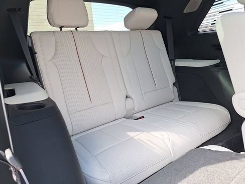 New 2026 Cadillac Vistiq Sport w/ LPO, Floor Liner Package AWD/4WD image 33