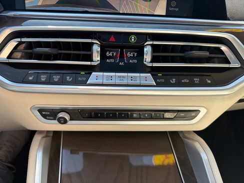 Used 2023 BMW X6 xDrive40i w/ Executive Package AWD/4WD image 32