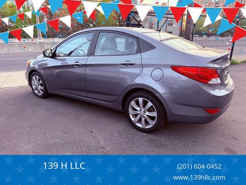 Used 2014 Hyundai Accent GLS w/ Option Group 2 FWD image 1