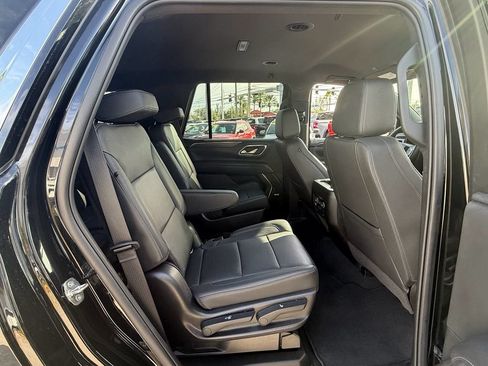 Used 2022 Chevrolet Tahoe LT w/ Luxury Package RWD image 19