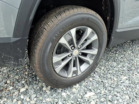 New 2026 Chevrolet Equinox LT w/ Convenience Package II FWD image 25