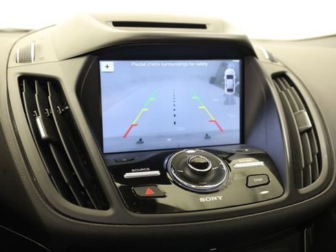 Used 2017 Ford Escape Titanium image 21