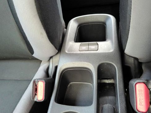 Used 2025 Nissan Versa S FWD image 44