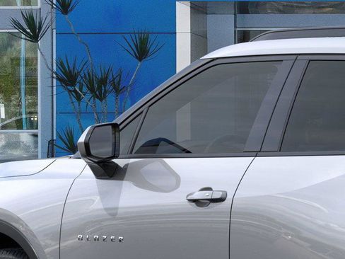 New 2025 Chevrolet Blazer LT w/ Convenience Package image 12