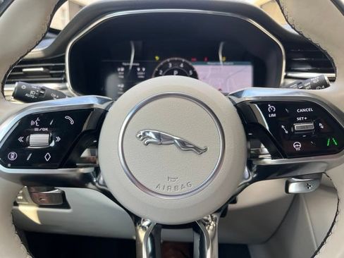 Used 2025 Jaguar F-PACE R-Dynamic S AWD/4WD image 11