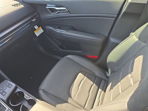 New 2026 Kia Sportage SX image 18