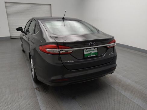 Used 2018 Ford Fusion SE image 6