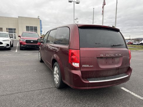 Used 2019 Dodge Grand Caravan SE image 5