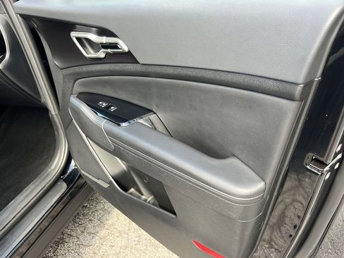 Used 2024 Kia Sportage EX image 11