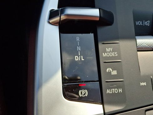 New 2026 BMW X1 xDrive28i AWD/4WD image 9