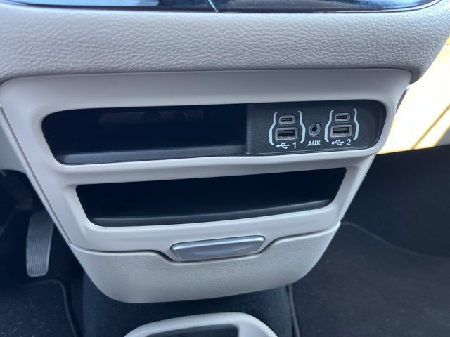 Used 2024 Chrysler Pacifica Limited FWD image 20