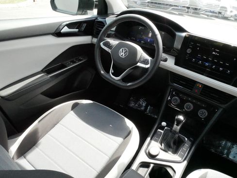 Certified 2025 Volkswagen Taos S AWD/4WD image 9