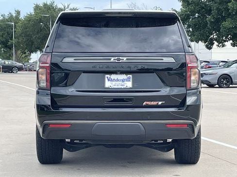 Used 2021 Chevrolet Suburban RST w/ Luxury Package AWD/4WD image 5