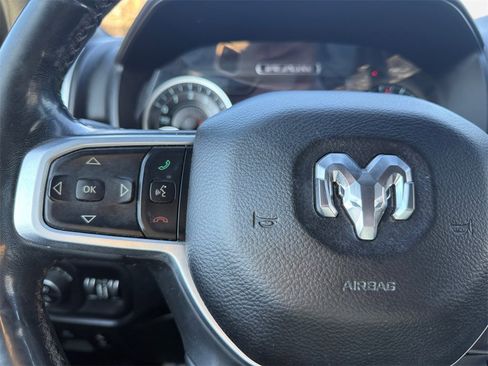 Used 2019 RAM 1500 Big Horn image 25