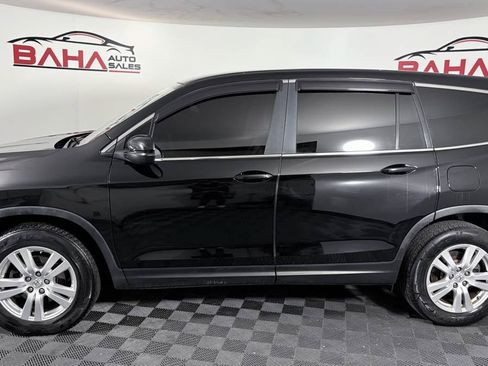 Used 2018 Honda Pilot LX image 3