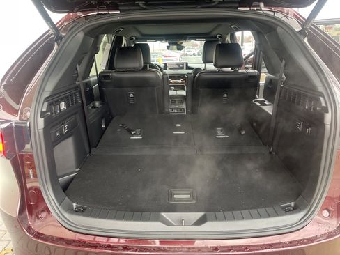 Used 2024 MAZDA CX-90 Plug-In Hybrid w/ Premium Plus image 11