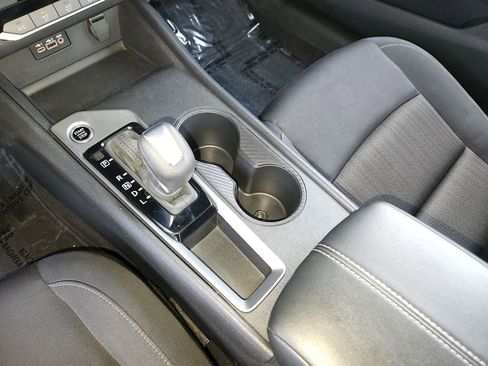 Used 2025 Nissan Altima 2.5 SV image 21