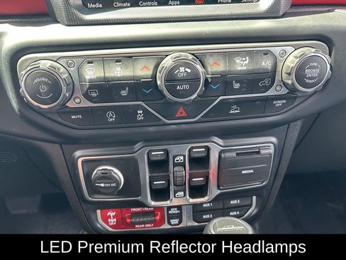 Certified 2023 Jeep Gladiator Rubicon w/ LED Lighting Group AWD/4WD image 16
