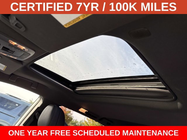 Used 2023 Toyota Sienna XSE w/ XSE Plus Package AWD/4WD image 16