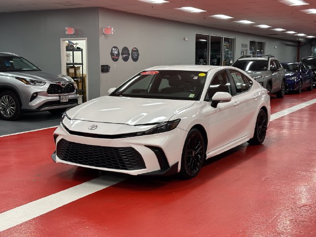 Certified 2025 Toyota Camry SE FWD image 7