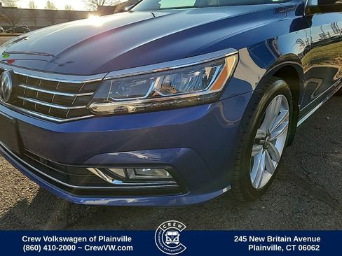 Used 2017 Volkswagen Passat 1.8T SEL Premium image 24