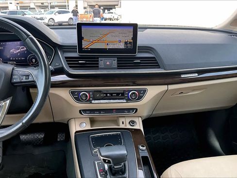 Used 2019 Audi Q5 2.0T Premium Plus w/ Premium Plus Package image 6