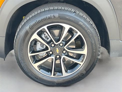 Used 2024 Chevrolet TrailBlazer LT w/ LT Cold Weather Package image 29