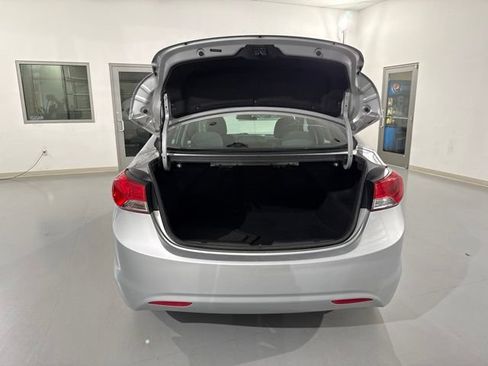 Used 2013 Hyundai Elantra GLS w/ Preferred Pkg FWD image 11