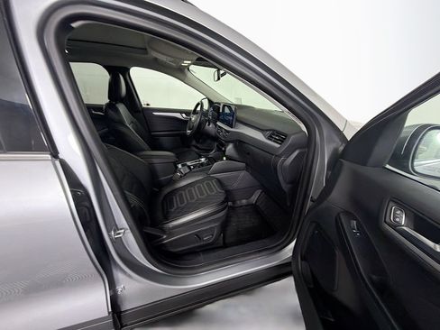 Used 2023 Ford Escape Platinum w/ Premium Technology Package FWD image 32