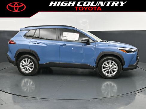 New 2026 Toyota Corolla Cross LE FWD image 6