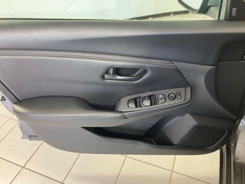 Used 2025 Nissan Sentra S FWD image 11