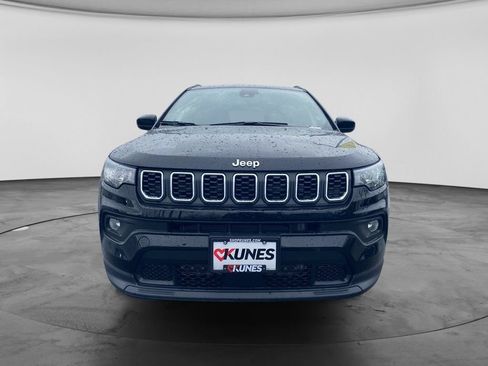 Used 2026 Jeep Compass Latitude AWD/4WD image 14