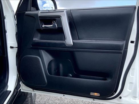 Used 2021 Toyota 4Runner SR5 image 22