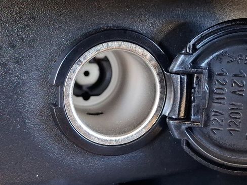 Used 2022 Nissan Rogue SV w/ SV Premium Package image 25