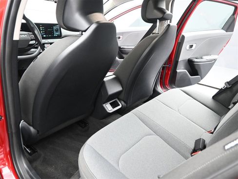 New 2025 Kia K4 LXS image 14