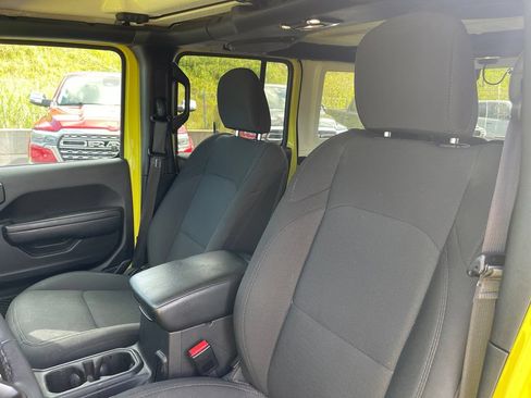 Used 2023 Jeep Wrangler Unlimited Sport AWD/4WD image 16