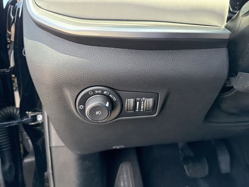 New 2026 Jeep Compass Limited image 16