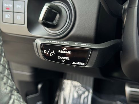 Used 2022 Porsche Cayenne GTS image 46