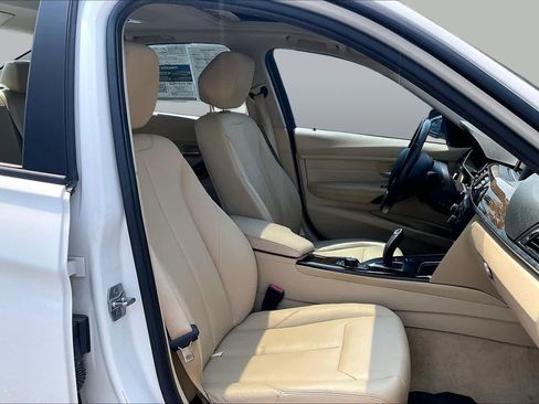 Used 2015 BMW 320i xDrive Sedan AWD/4WD image 8