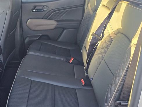 New 2026 GMC Canyon Denali image 9